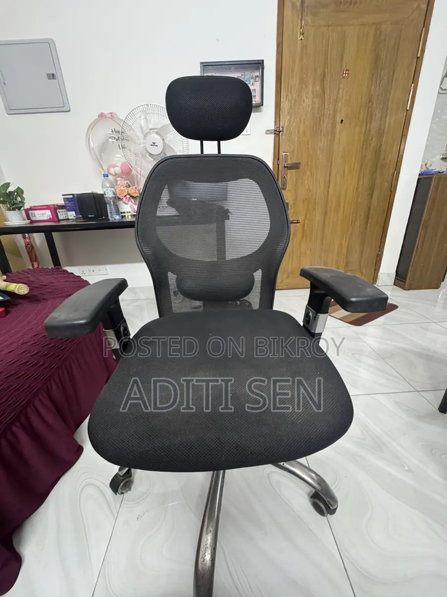 চেয়ার টেবিল