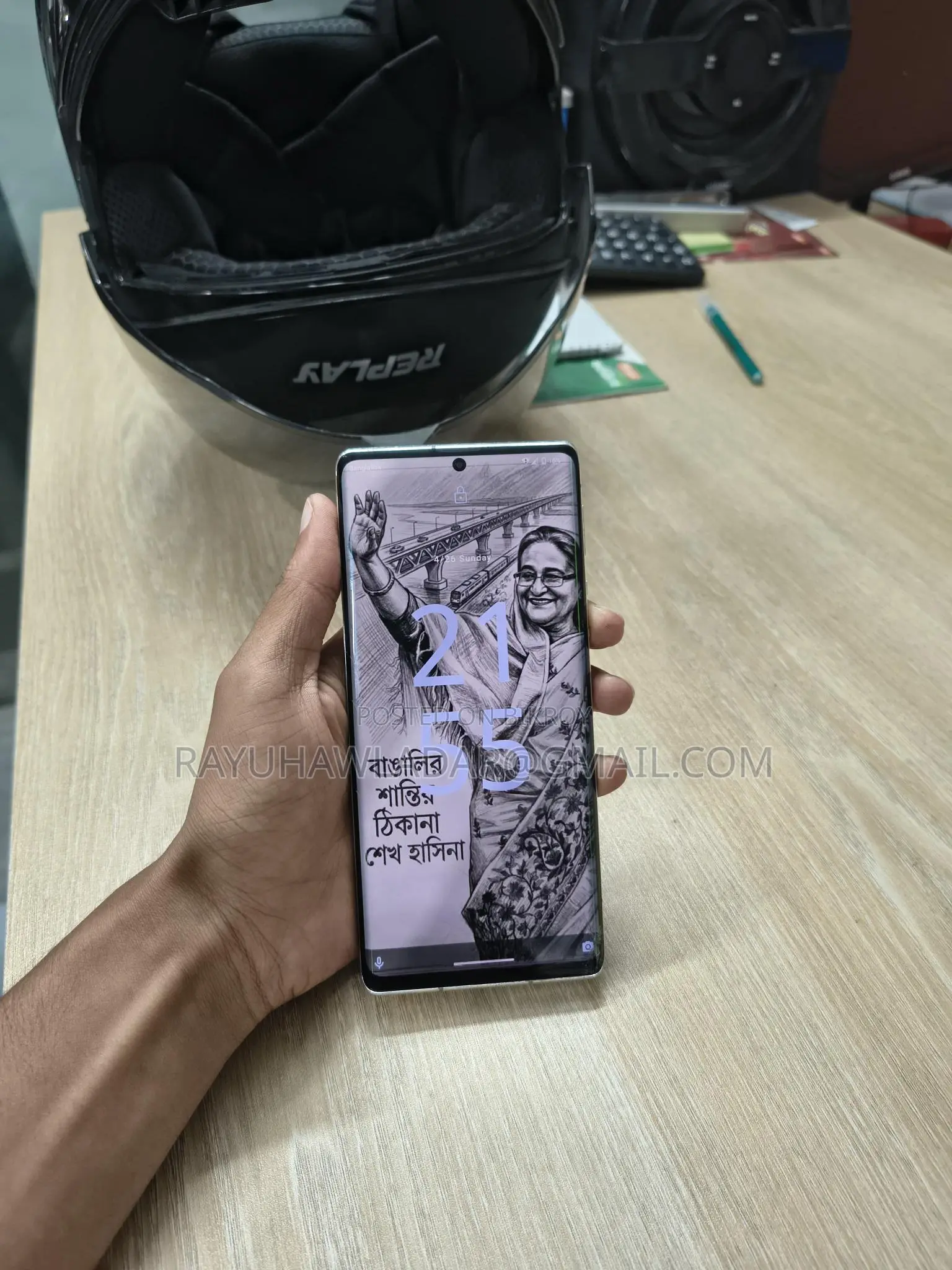 SHARP Aquos R6 (Used)