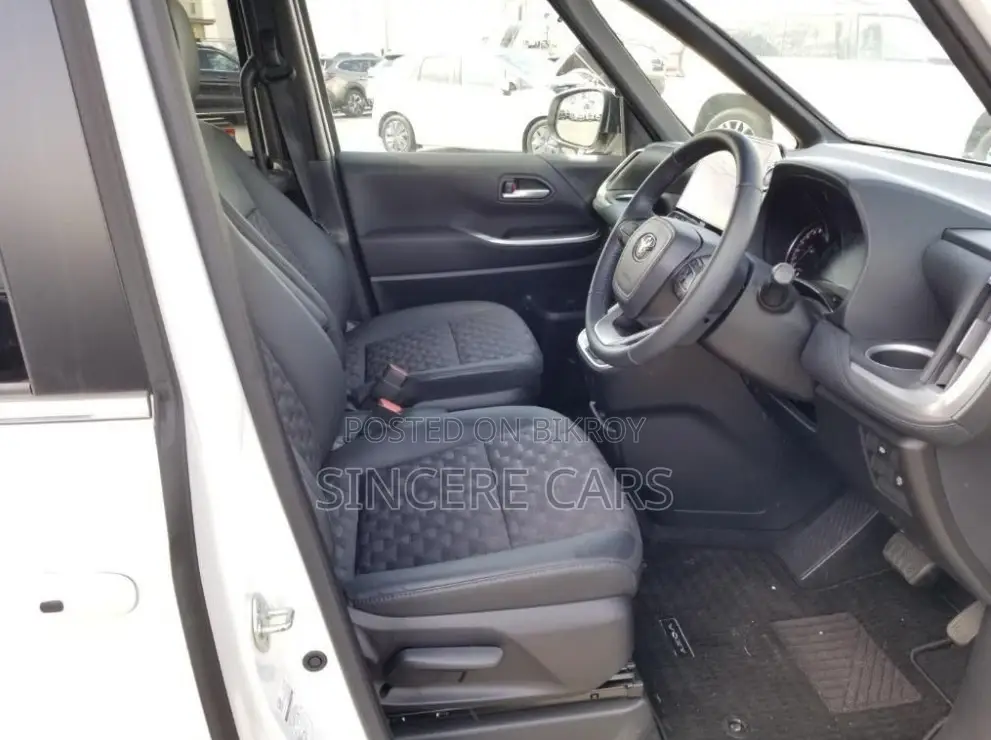 Toyota Voxy Non Hyb Sz 4.5 Grad 2023