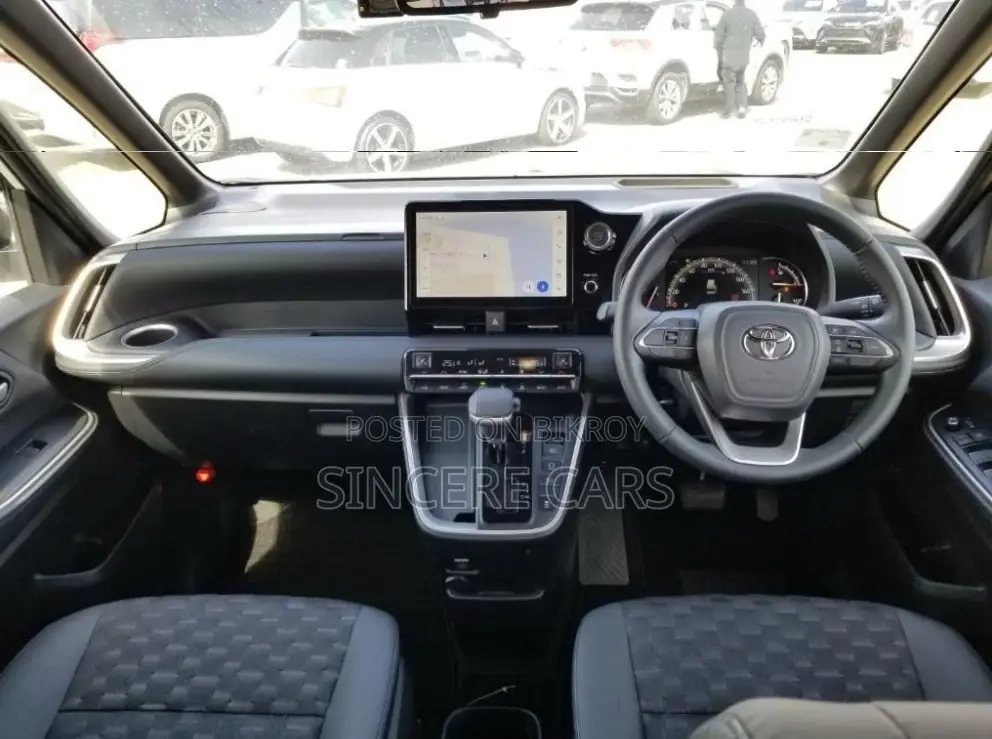 Toyota Voxy Non Hyb Sz 4.5 Grad 2023