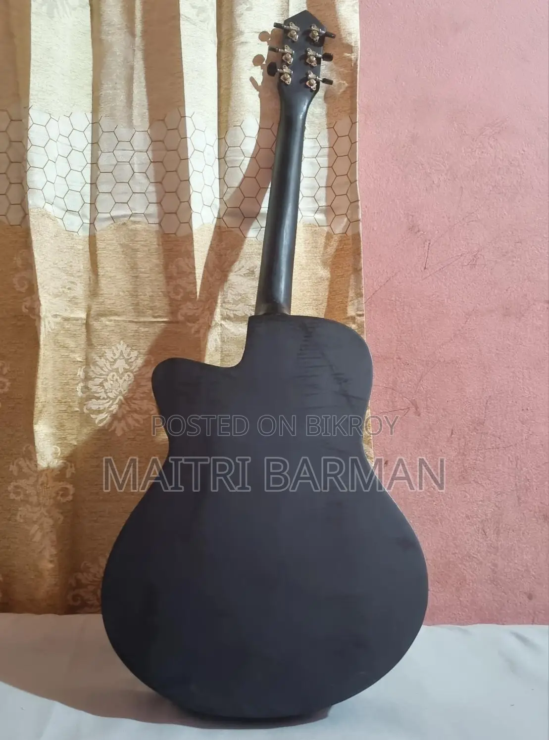 GUITAR FOR SALE