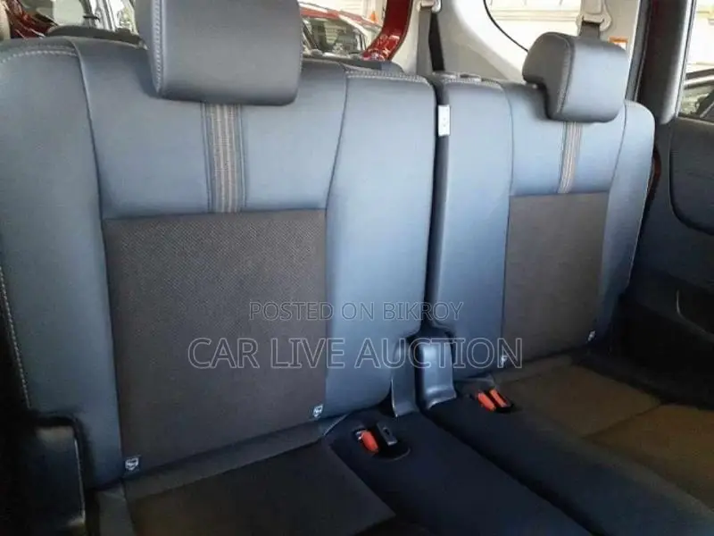 Toyota Sienta 2021