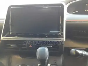 Toyota Sienta 2021