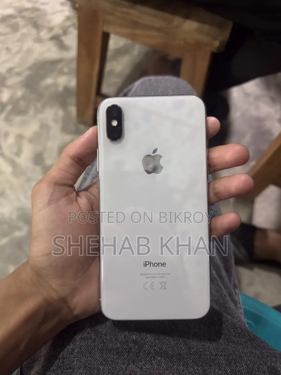 Apple iPhone X . (Used)