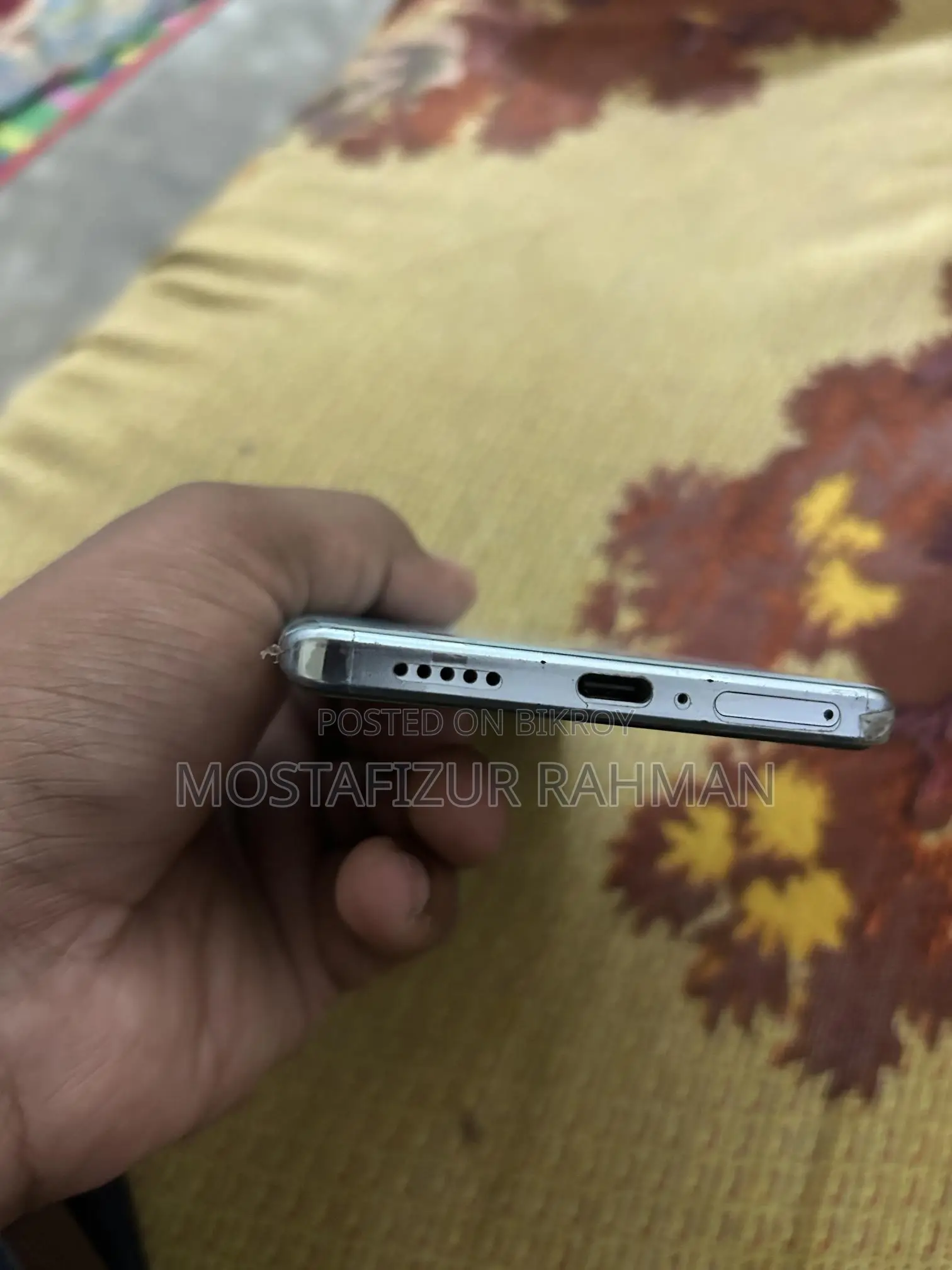 Vivo V30 Pro 8-256 (Used)
