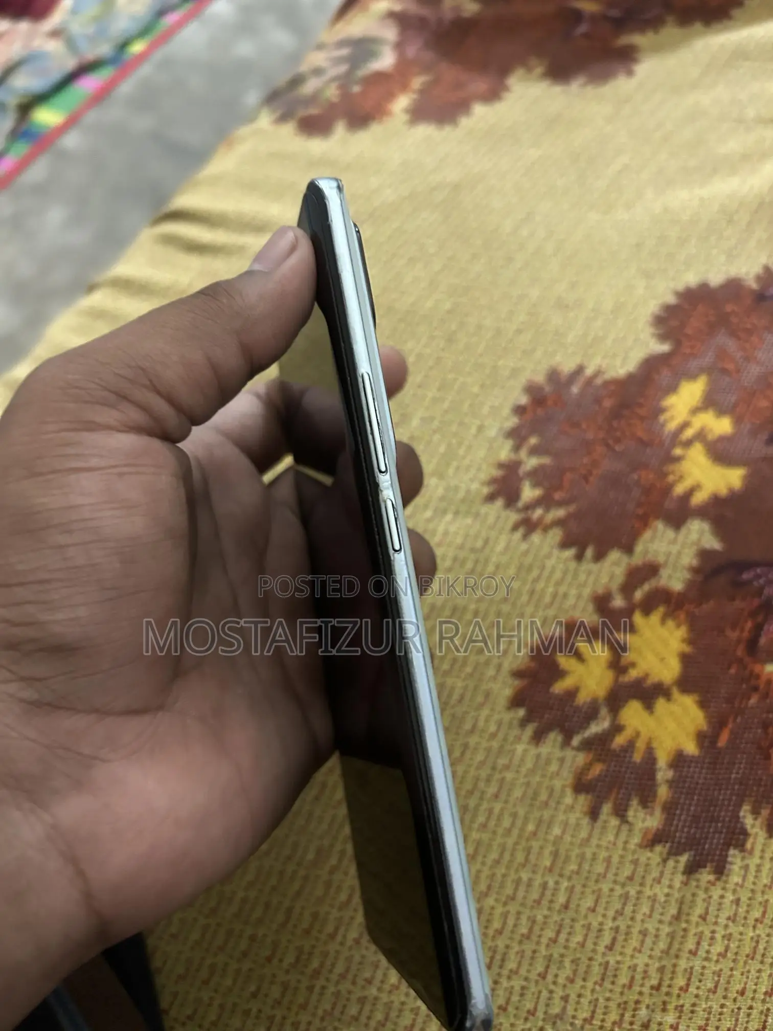 Vivo V30 Pro 8-256 (Used)