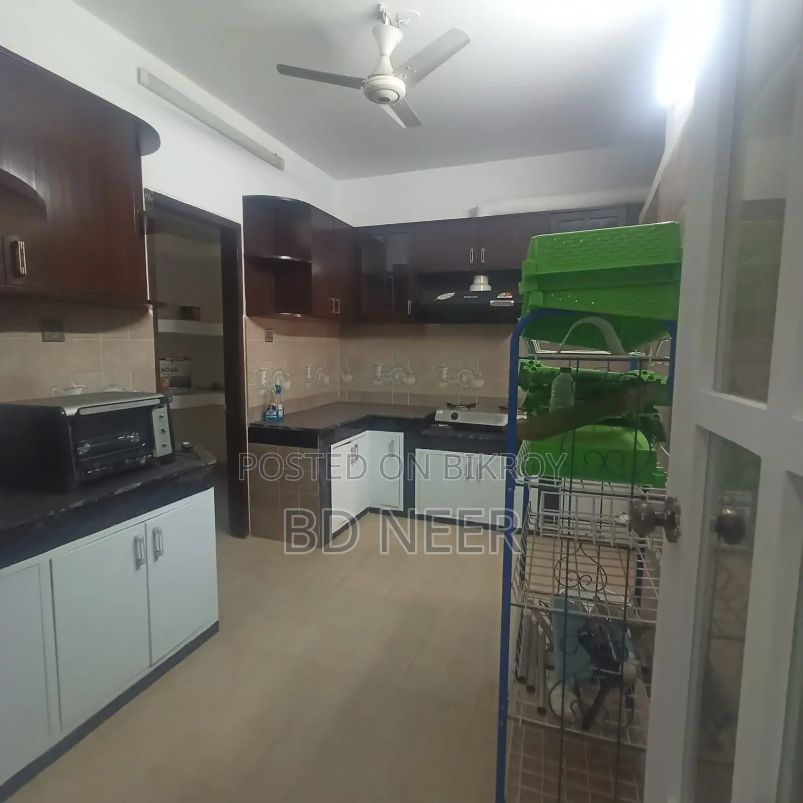 nice looking fully furnish apt rent in banani