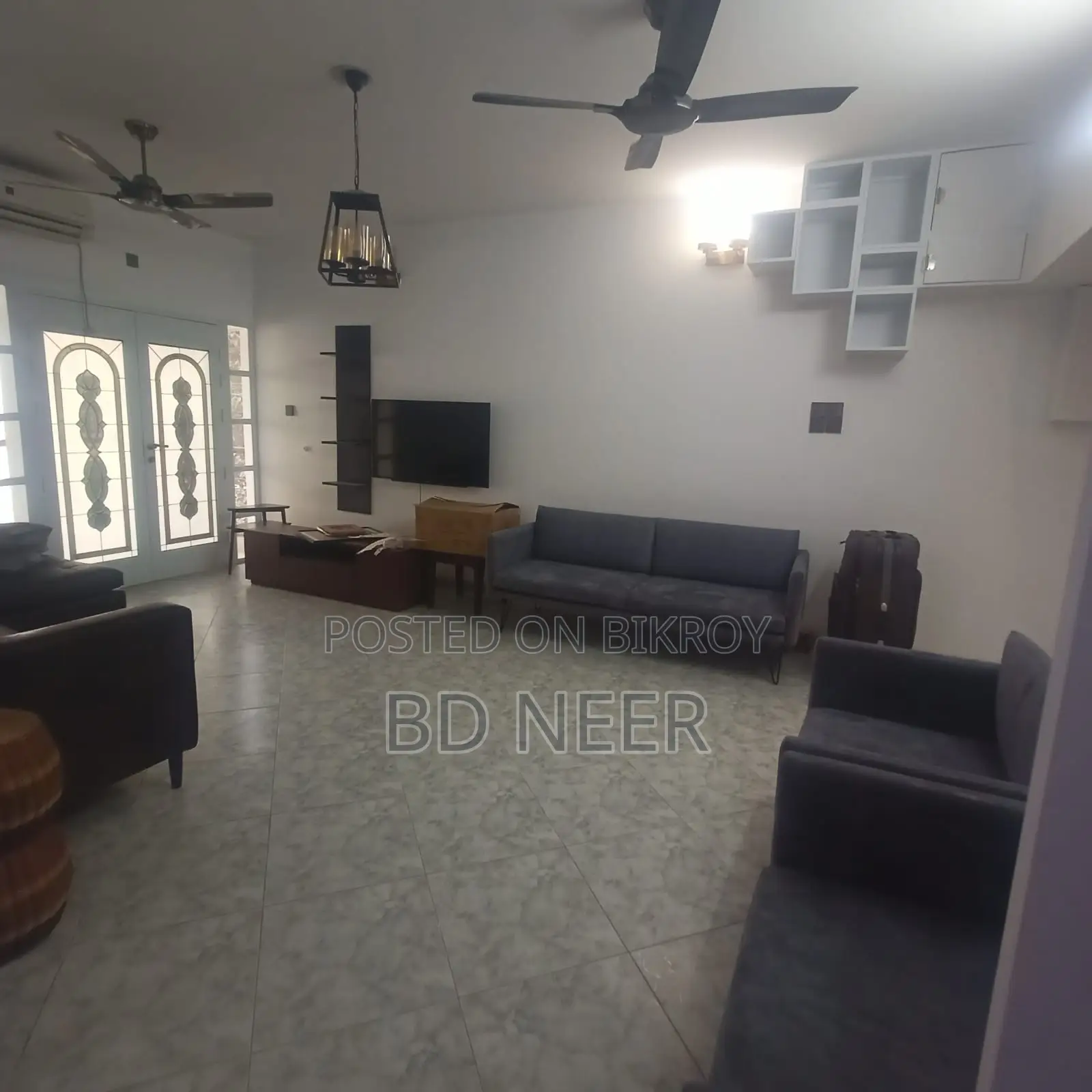 nice looking fully furnish apt rent in banani