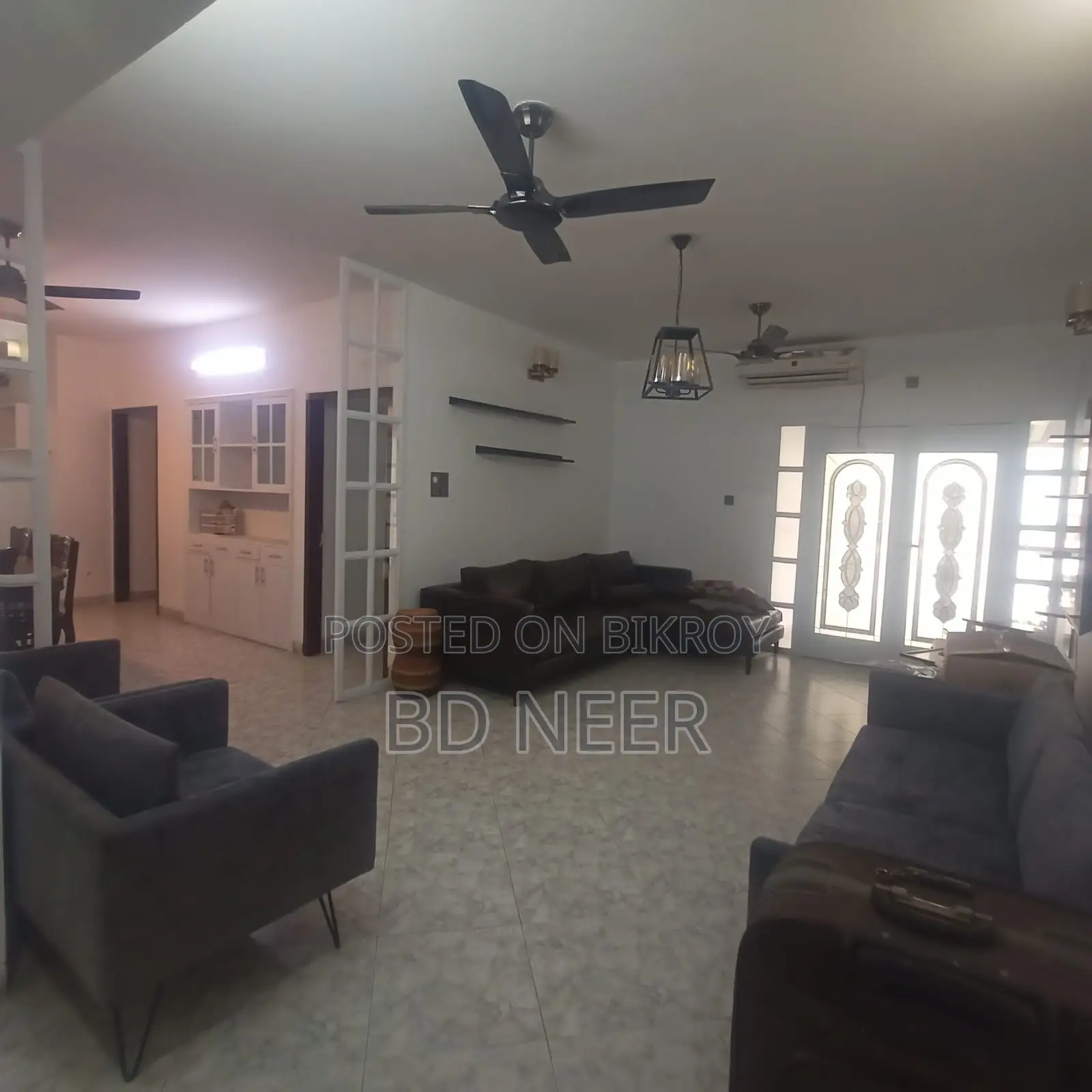 nice looking fully furnish apt rent in banani
