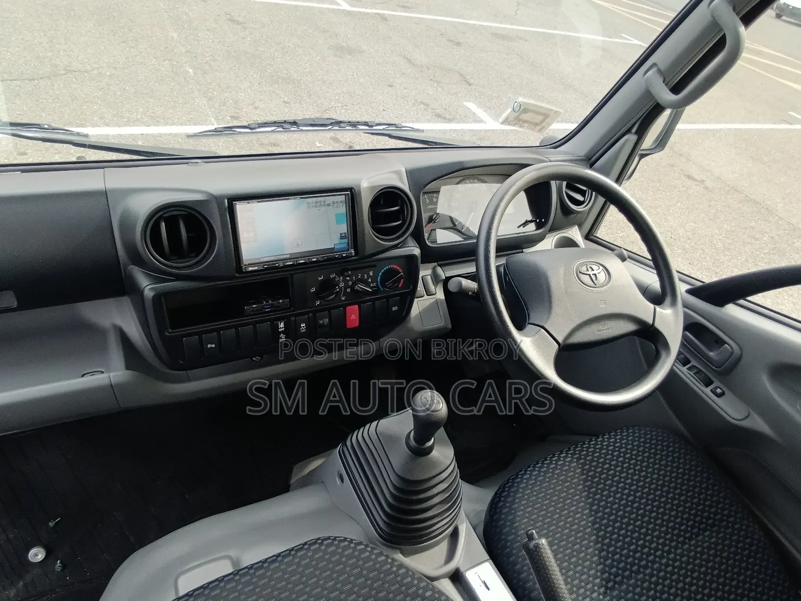 Toyota Dyna Truck Silver 4 Point 2021