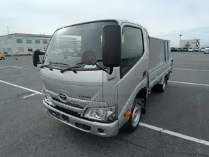 Toyota Dyna Truck Silver 4 Point 2021