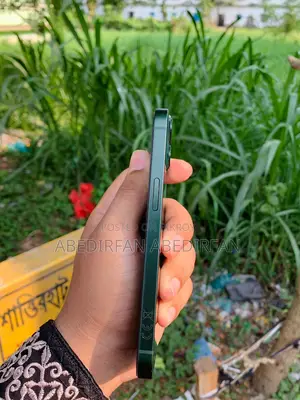 Apple iPhone 13 (Used)