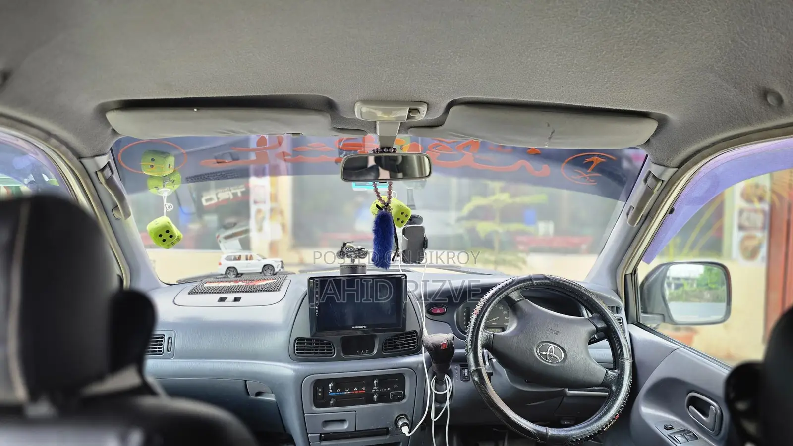 Toyota Noah 2003