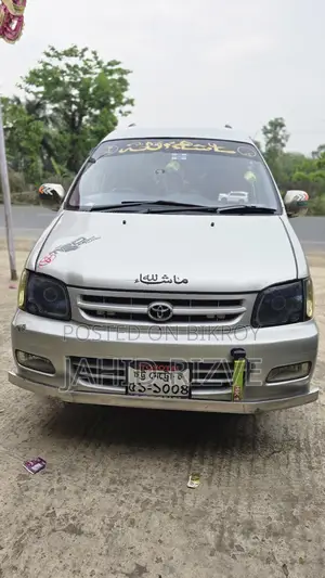 Toyota Noah 2003