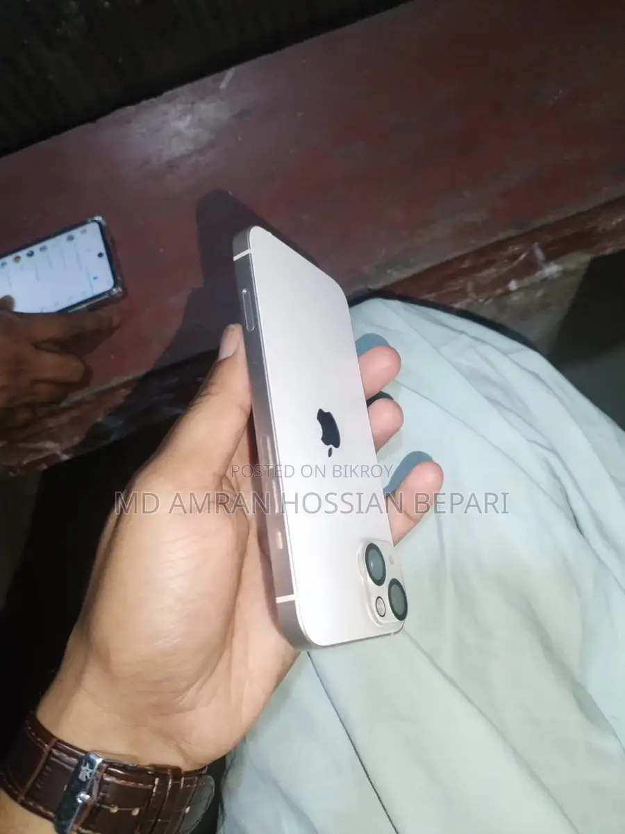 Apple iPhone 13 . (Used)