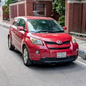 Toyota ist G PKG. 2010