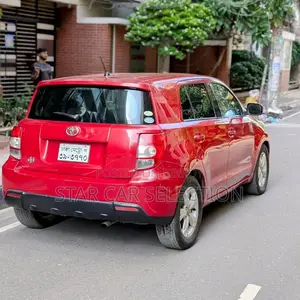 Toyota ist G PKG. 2010