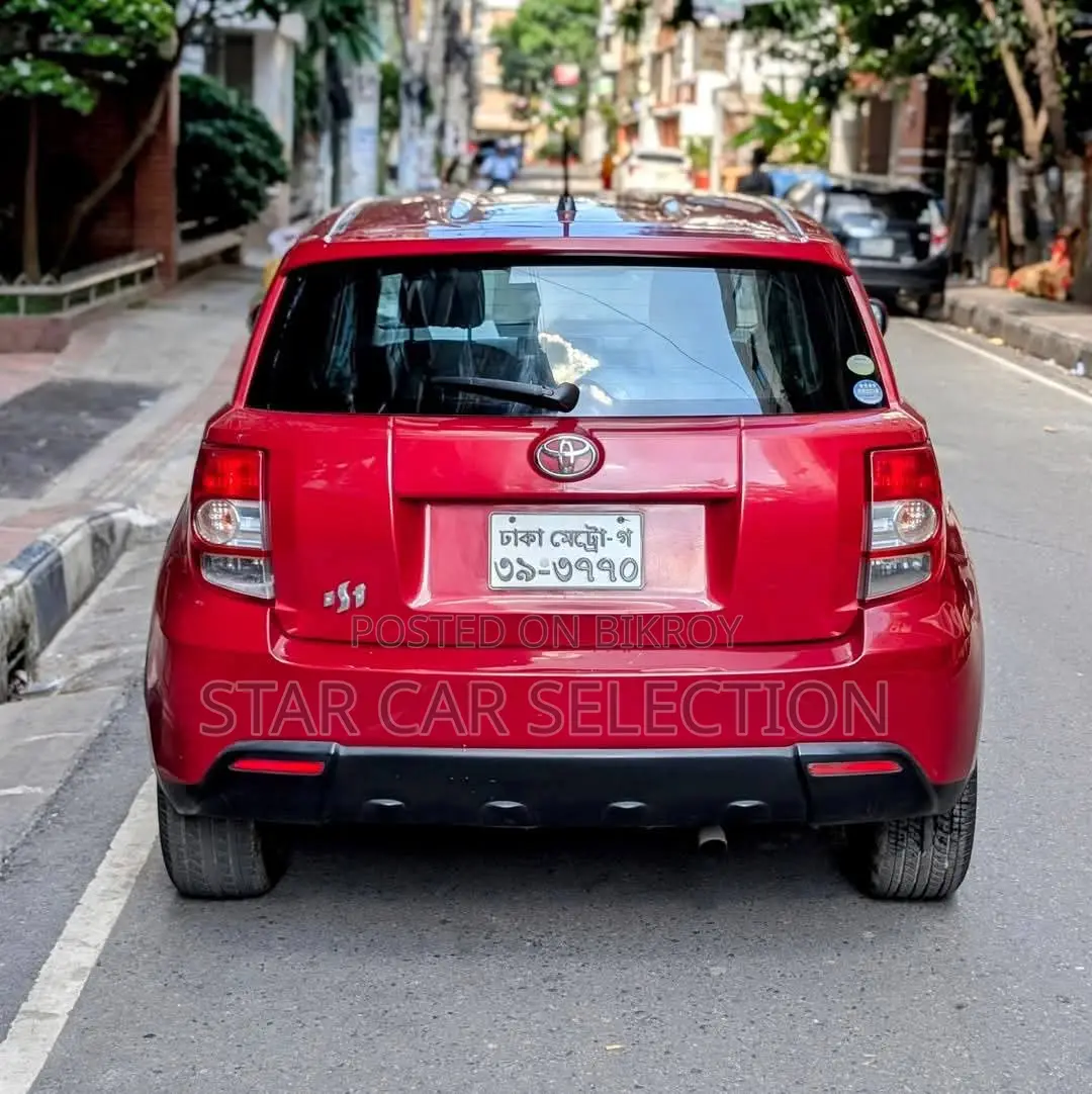 Toyota ist G PKG. 2010