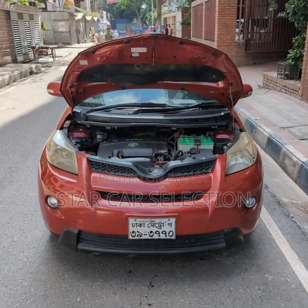 Toyota ist G PKG. 2010