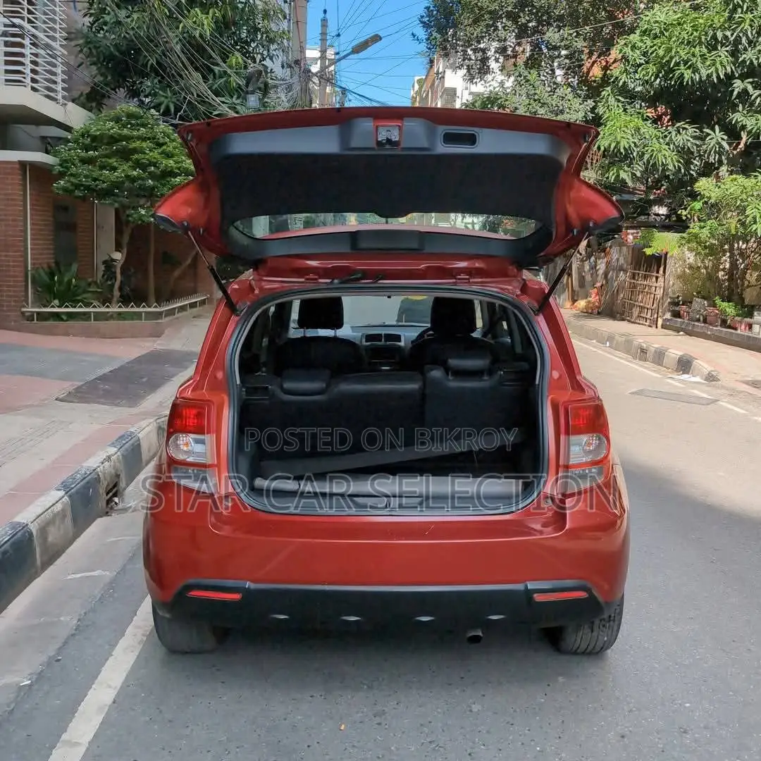 Toyota ist G PKG. 2010