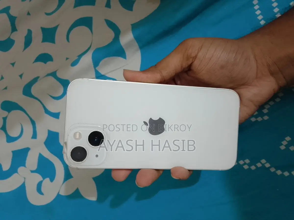 Apple iPhone 13 . (Used)