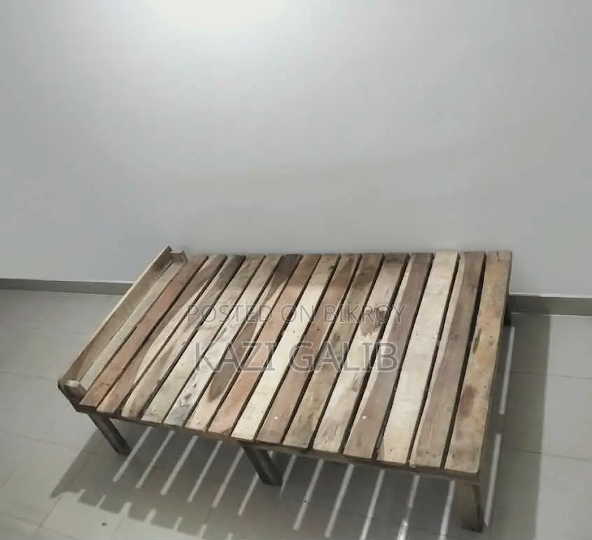 কাঠের খাট বিক্রয় হবে