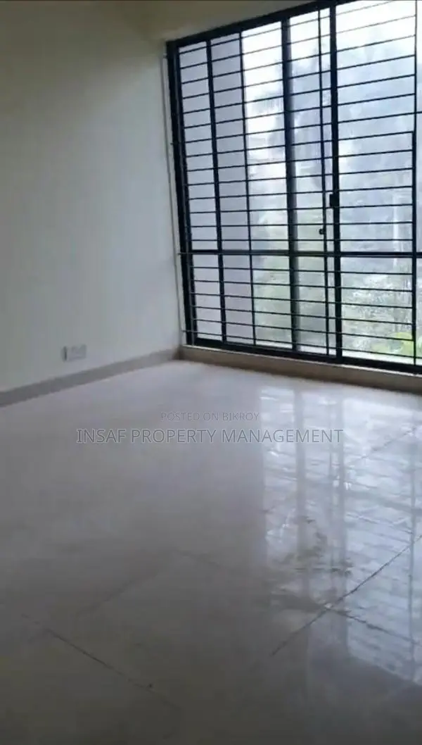 বনানী বিজনেস ডিস্ট্রিক্টে প্রিমিয়াম কমার্শিয়াল অফিস স্পেস বিক্রয় ২৩২০ বর্গফুট
