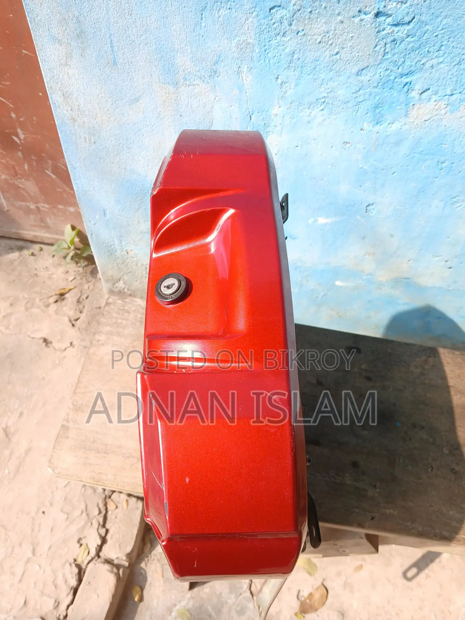 Bike Side Box in Excellent Condition, Selling for Money