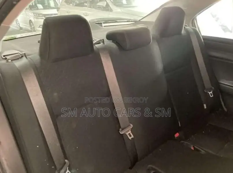Toyota Axio Ex Silver 4.5 Point 2021