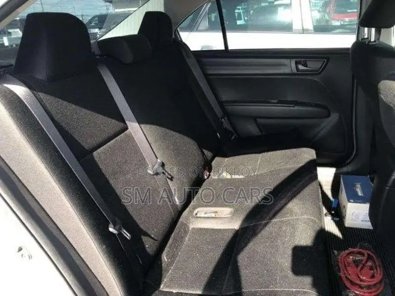 Toyota Axio Ex Silver 4.5 Point 2021