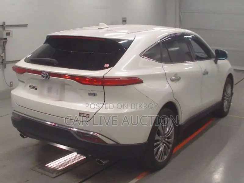 Toyota Harrier hybrid 2021
