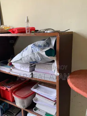 বুক শেলফ