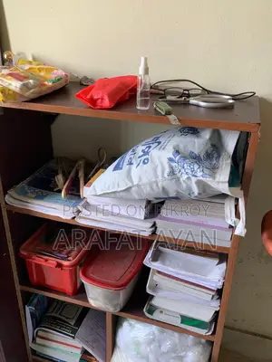 বুক শেলফ