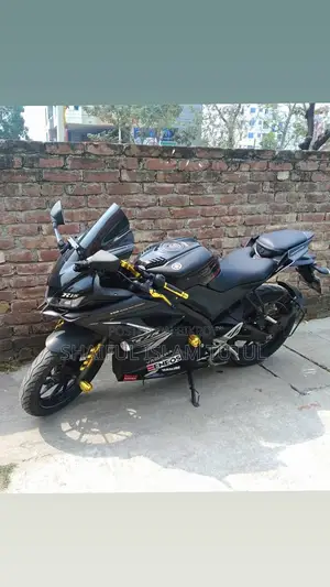 Yamaha R15 2019