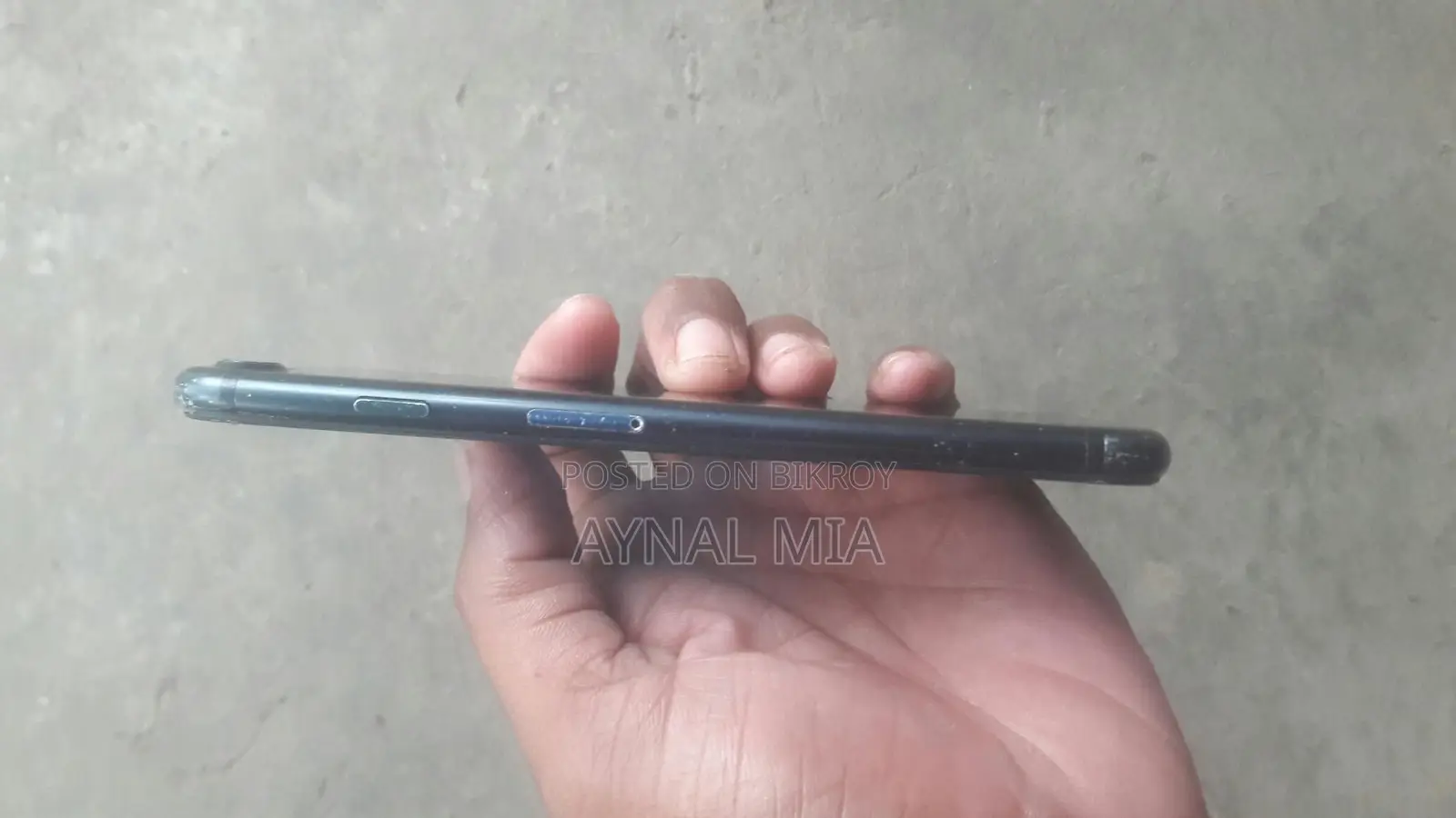 Apple iPhone 7 (Used)