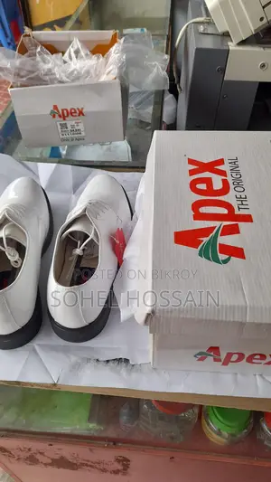 অরজিনাল এপেক্সের সাদা সু