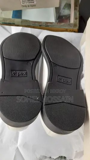 অরজিনাল এপেক্সের সাদা সু