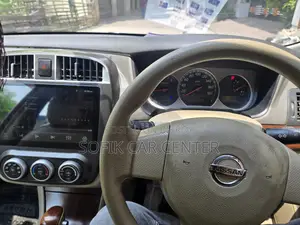 Nissan Bluebird Selfie 2006