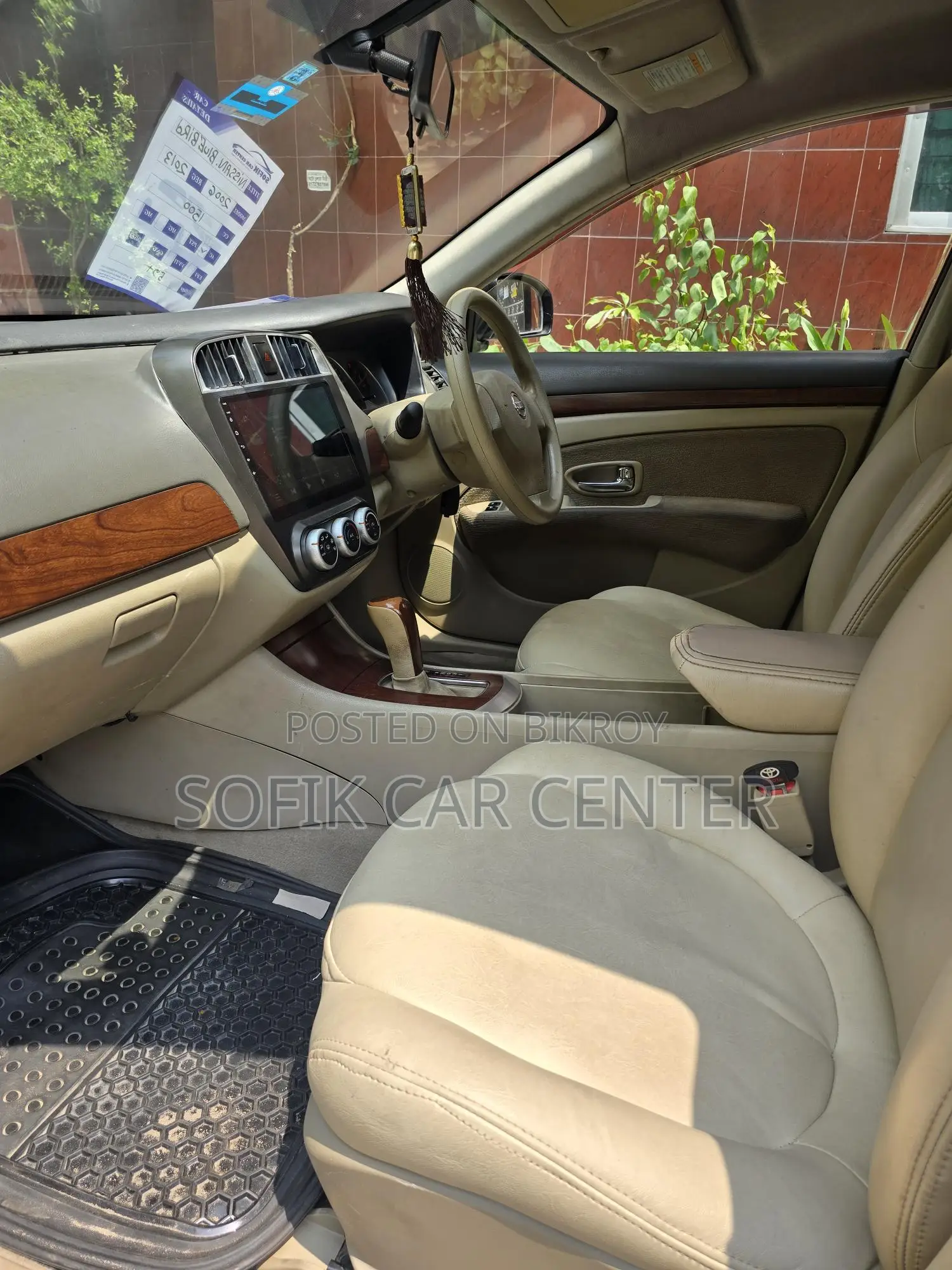 Nissan Bluebird Selfie 2006