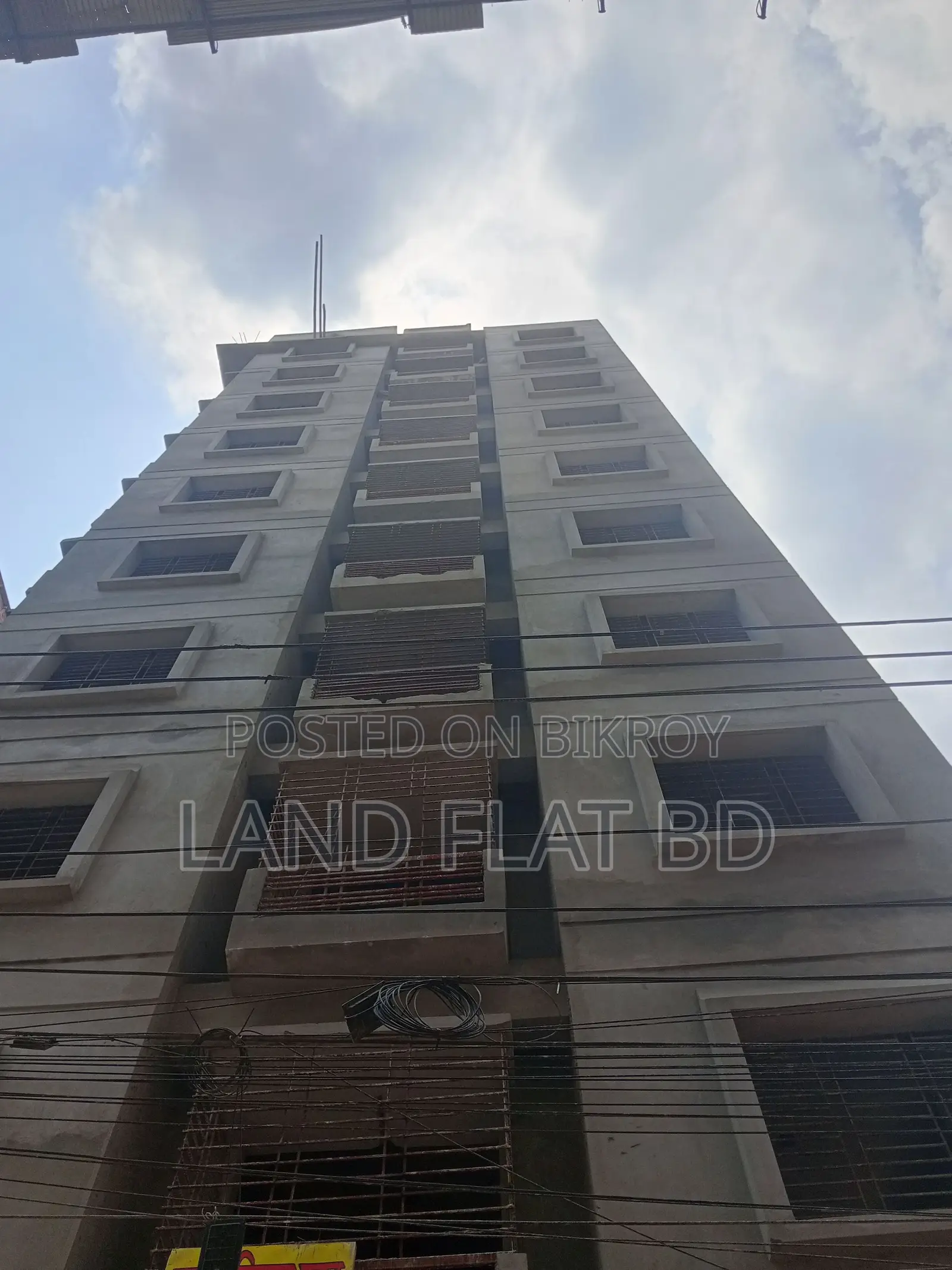 North-East Corner Plot @ Chondrima Housing, 1050 Sq Ft Flat for Sale