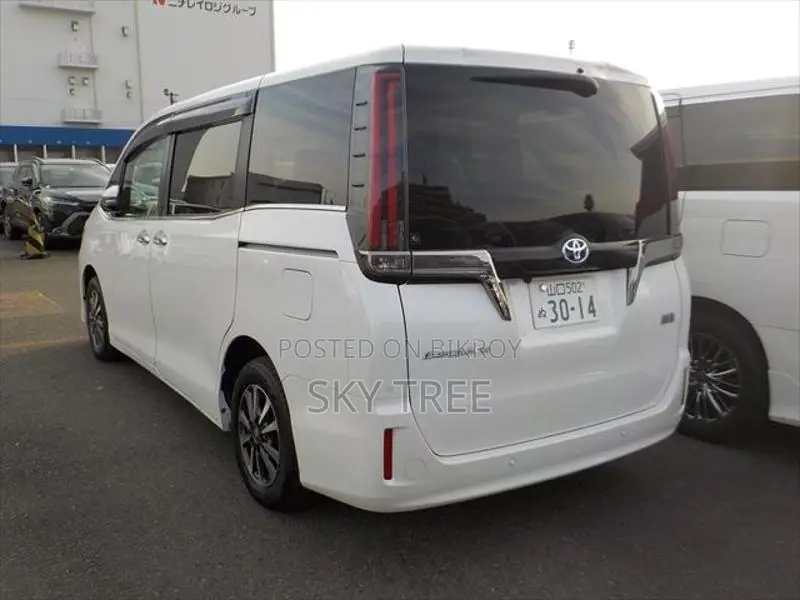 Toyota Esquire GI Premium Package 2021