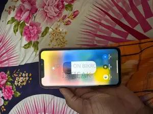 Apple iPhone XR (Used)