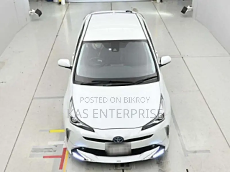 Toyota Prius 2021 Pearl