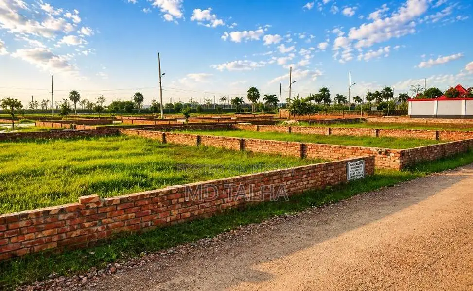 ইউএস বাংলা পূর্বাচল, রোড ৩, সেক্টর ১, ব্লক ডি