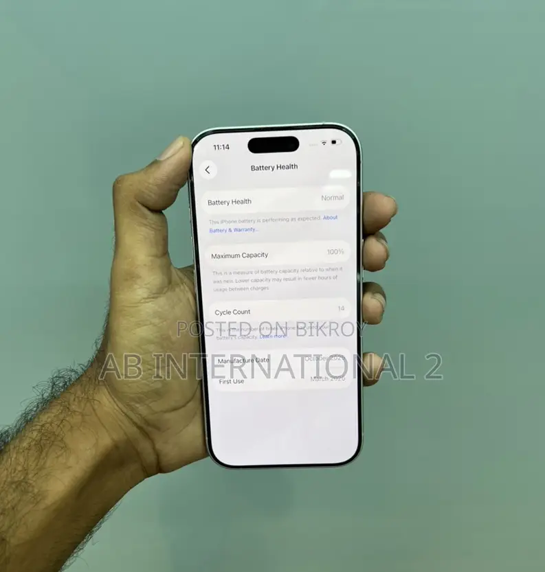 Apple iPhone 17 . (Used)