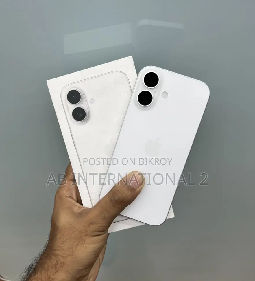 Apple iPhone 17 . (Used)