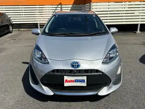 Toyota Aqua Hybrid S 2021