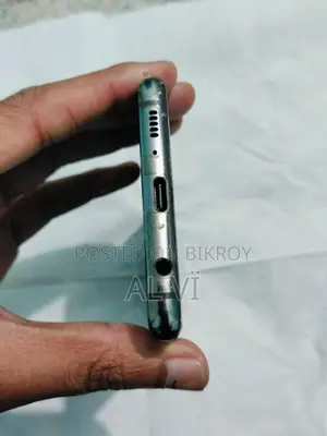 Samsung Galaxy S10 (Used)