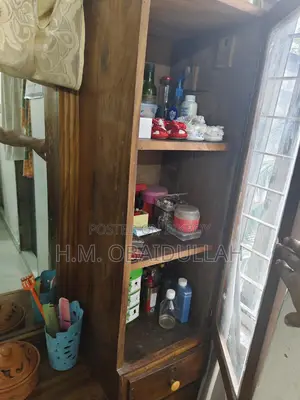 কাঠের মজবুত ড্রেসিং টেবিল আরজেন সেল
