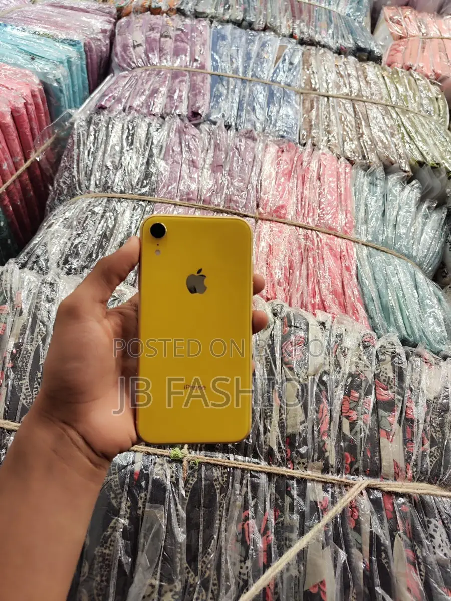 Apple iPhone XR (Used)
